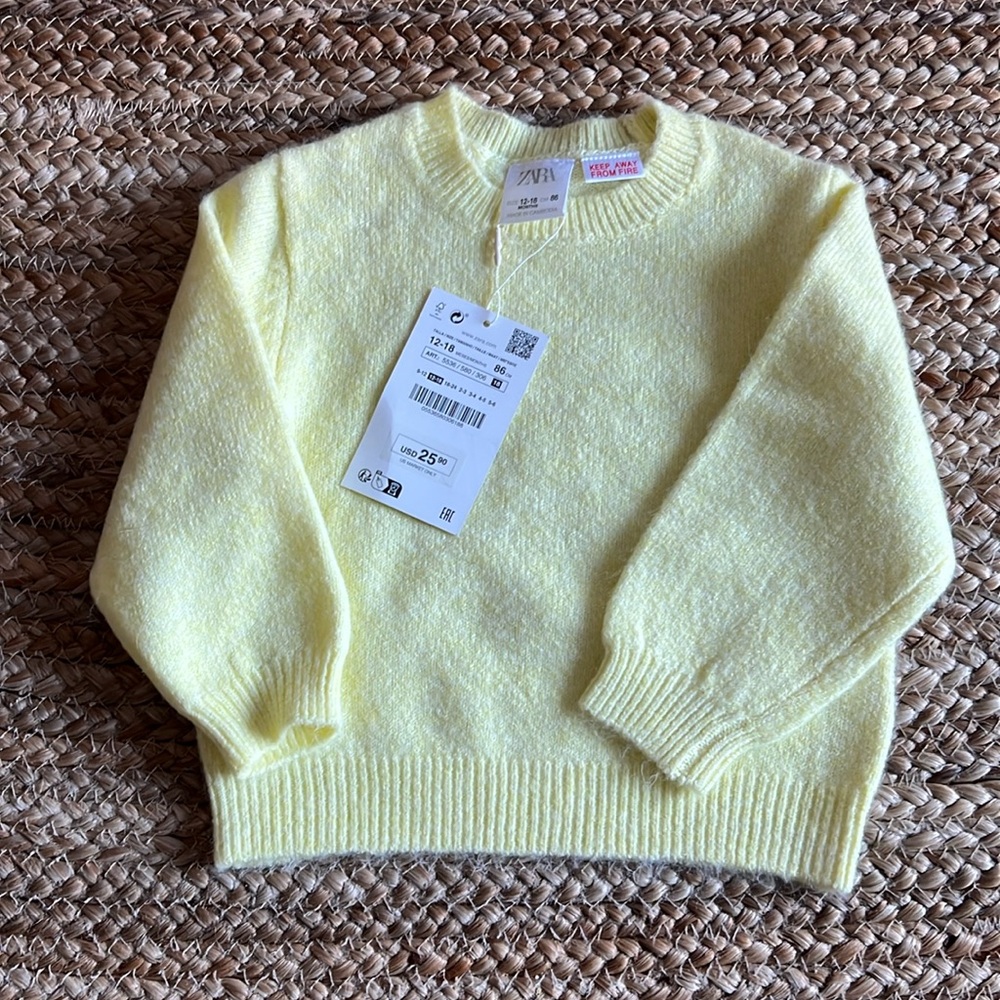 NEW ZARA SOFT TOUCH KNIT SWEATER
LIGHT YELLOW